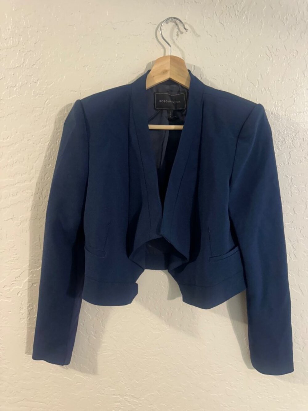 BCBG Maxazria Blue Cropped Business Casual Chic Blazer